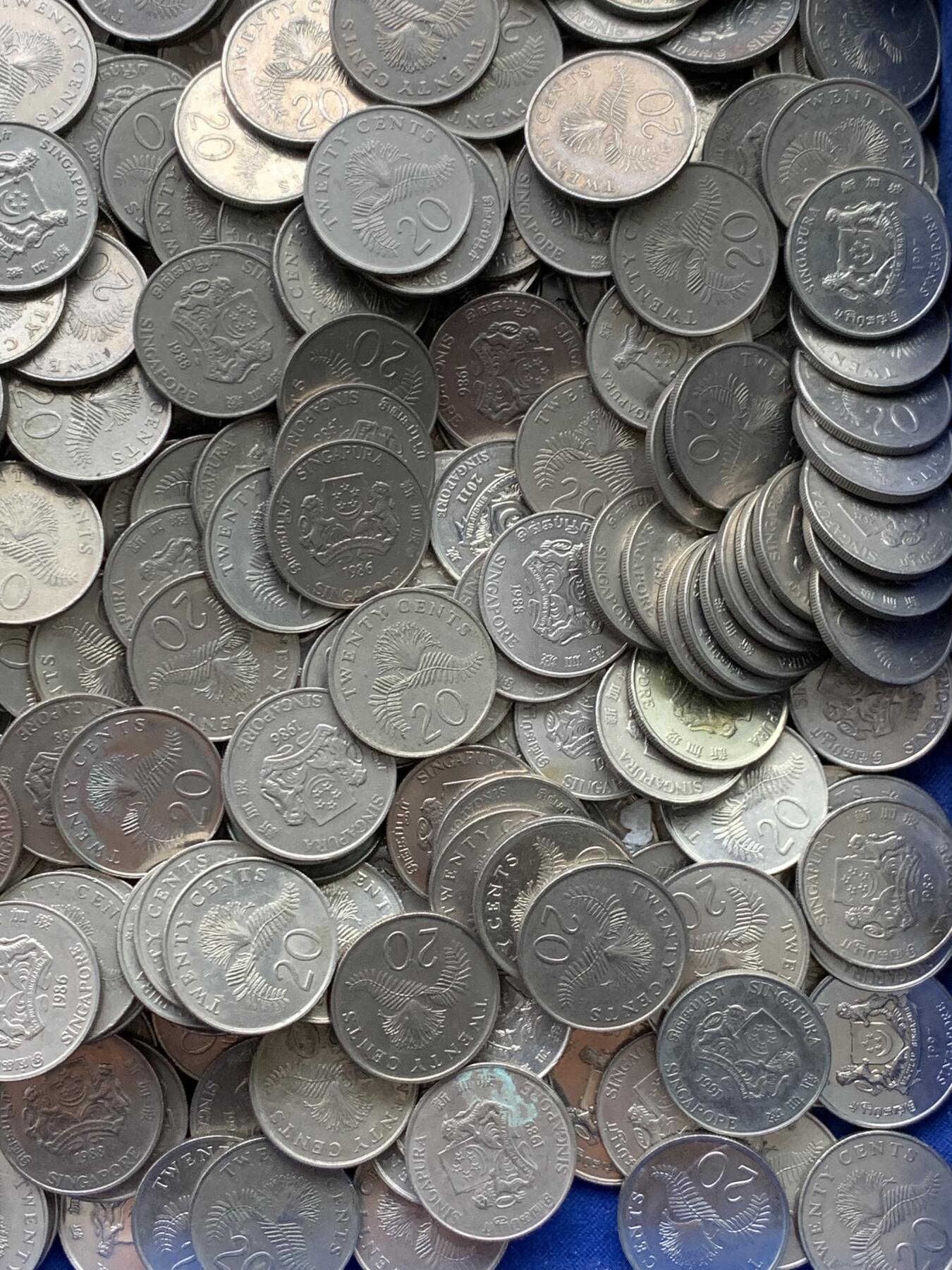 《竞宝斋》第482场 周日，周一 2场连拍 （全场包邮）20级店铺 欢迎送拍 新加坡零钱 20分1000枚硬币，重量4500克+，一枚4.5克，面值200新加坡元！汇率值约1050人民币！