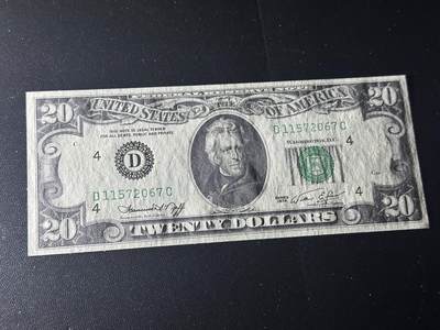 《外钞收藏家》第六百二十九期（精品场）（长期征集拍品、欢迎藏友们联系合作） 1974年美国小头版20美元 全新UNC 尾067