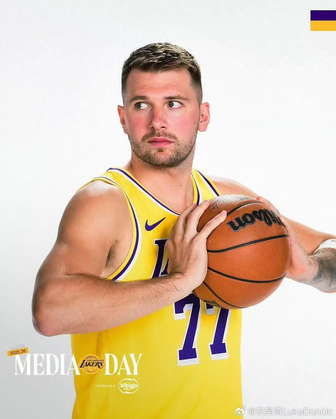 零元拍：东大王加冕得分王，NBA得分王卢卡-东契奇亲签洛杉矶湖人Nike球队限定紫金球衣背书经典Luka Magic，本人尺码，绝对是这个辉煌赛季的不二收藏！