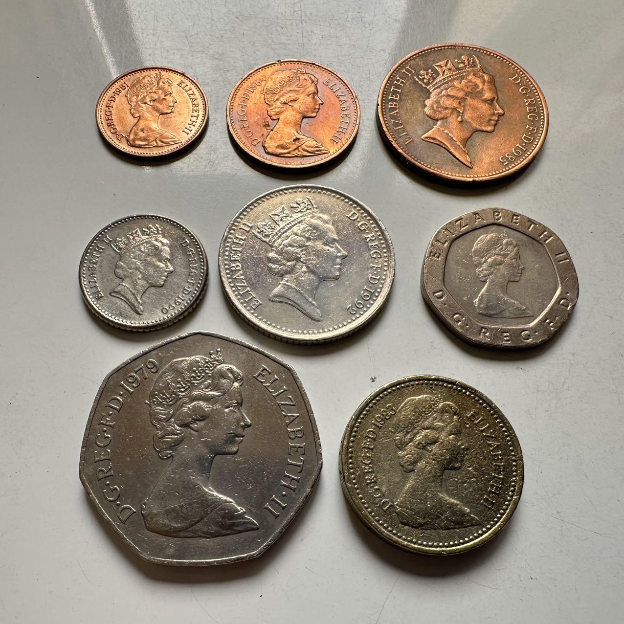 🌹外币初藏🌹🐯2026年第44场   每周二四六晚8️⃣点  世界硬币 英国混版八枚套