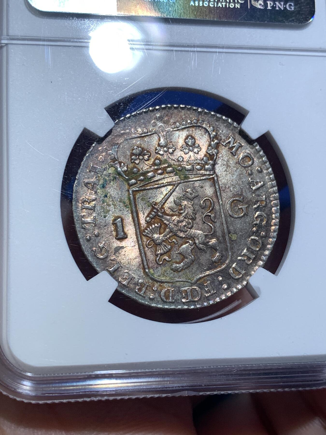 《竞宝斋》第482场 周日，周一 2场连拍 （全场包邮）20级店铺 欢迎送拍 NGC UNCD 荷兰1794年乌特勒支1盾银币，炫丽五彩，高点清晰，值得入藏。