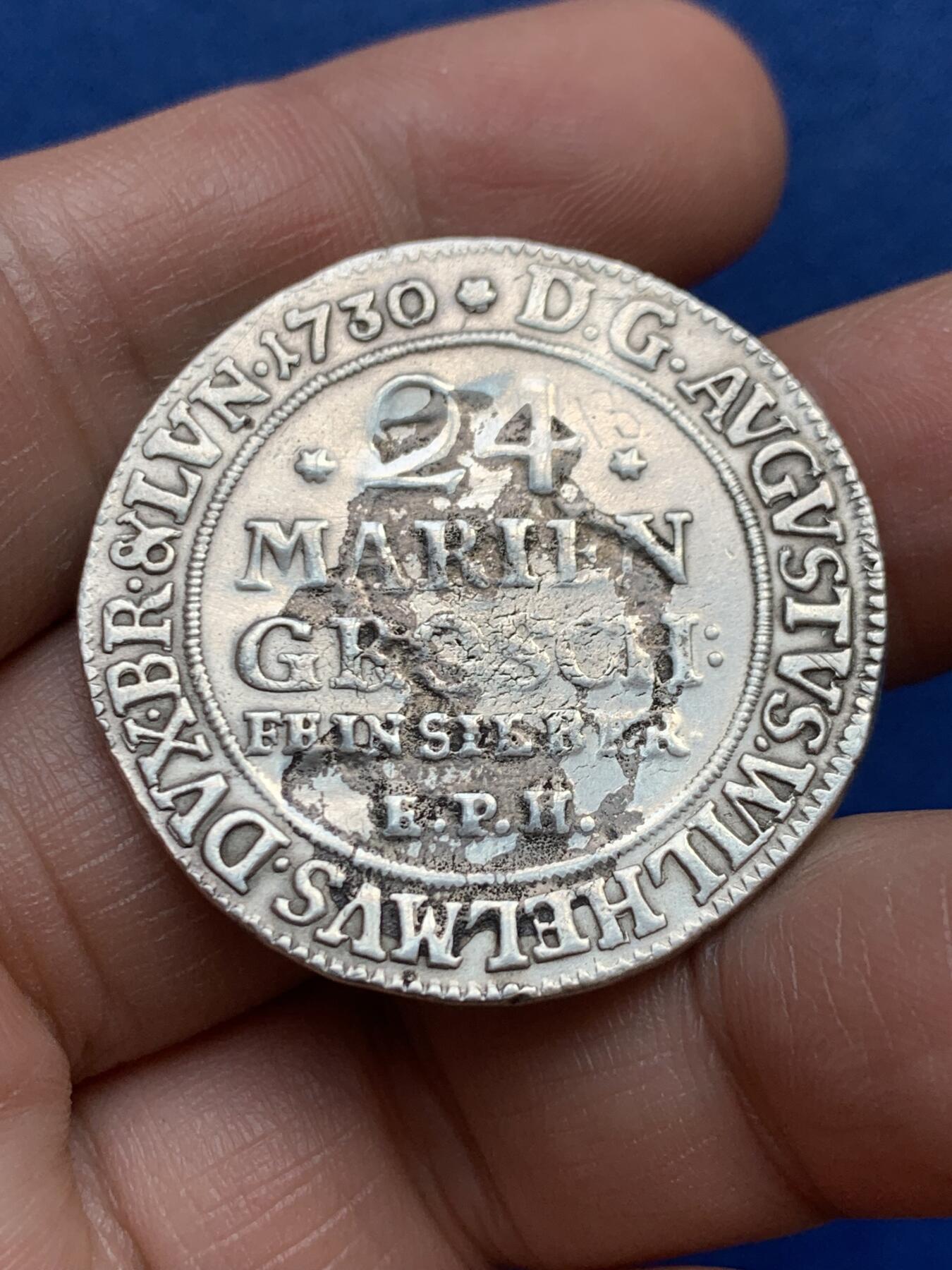 《竞宝斋》第482场 周日，周一 2场连拍 （全场包邮）20级店铺 欢迎送拍 不伦瑞克-沃尔芬比特尔侯国2/3野人泰勒银币。1730年奥古斯特·威廉时期（1714-1731年）打制，正面：野人图案，面值：24玛丽恩格罗申（等同2/3泰勒），铭文大意“蒙神恩典，奥古斯都·威廉，不伦瑞克和吕讷堡公爵，1730年”/24玛丽恩格罗申银）EPH. （厂记铸币师标记）重约：12.68克。1730为该版最终年份！少见品种。