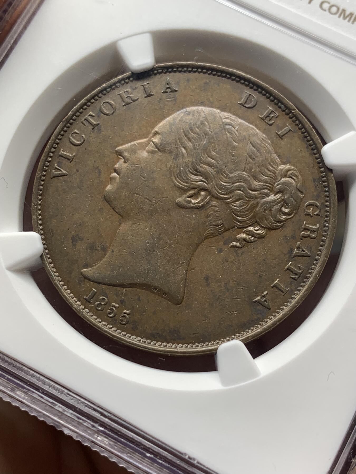 《竞宝斋》第482场 周日，周一 2场连拍 （全场包邮）20级店铺 欢迎送拍 NGC AU55BN 英国1855年维多利亚1便士铜币