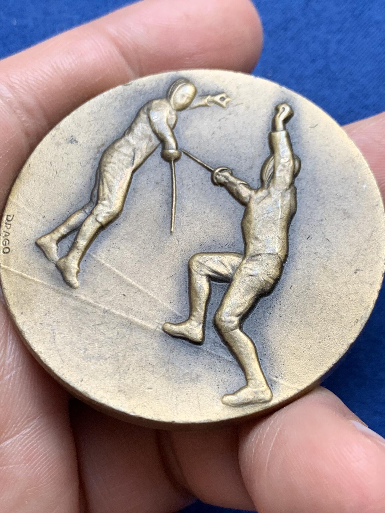 《竞宝斋》第482场 周日，周一 2场连拍 （全场包邮）20级店铺 欢迎送拍 法国击剑比赛铜章 61克 49.3mm