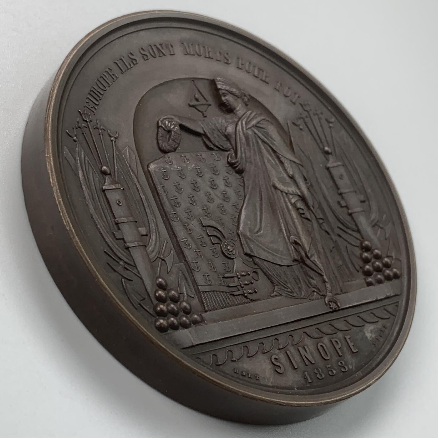 掌中浮雕-藏着的欧洲第059场 1853年奥斯曼帝国阿卜杜勒·麦贾德锡诺普战役铜章，68mm，Hart雕刻，有合适的盒子