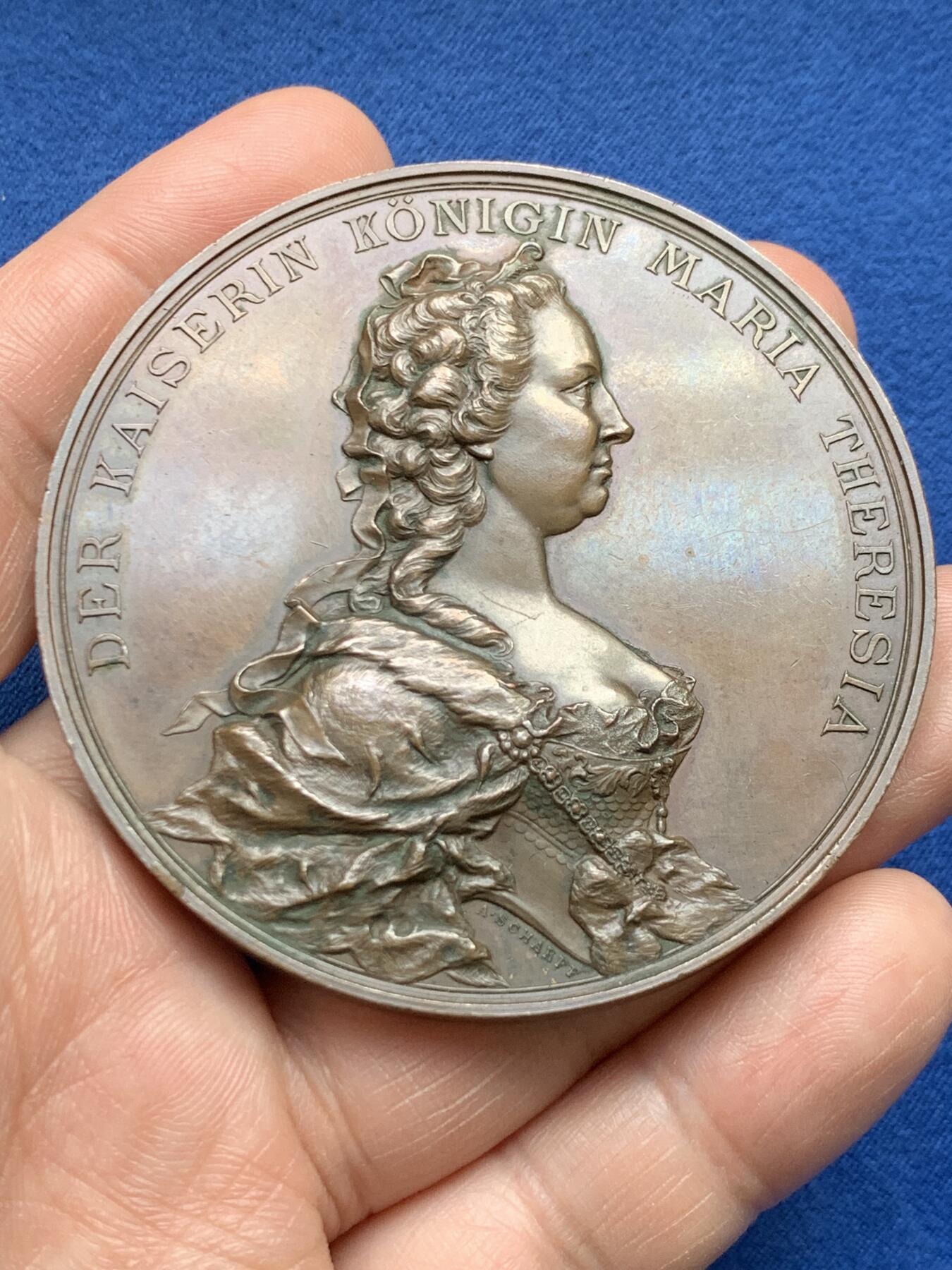 《竞宝斋》第482场 周日，周一 2场连拍 （全场包邮）20级店铺 欢迎送拍 1888年奥地利维也纳特蕾莎纪念大铜章，名家沙夫作品，86.6克，63.2mm。极品细节，高浮雕。