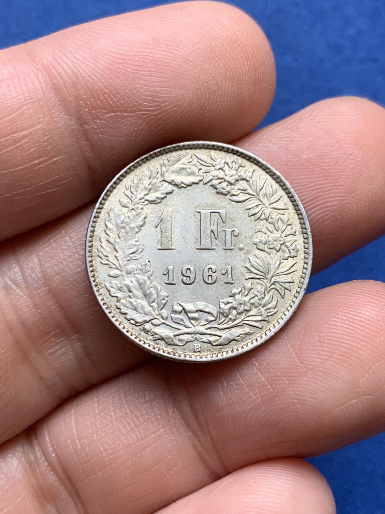 《竞宝斋》第482场 周日，周一 2场连拍 （全场包邮）20级店铺 欢迎送拍 瑞士1961年1法郎银币 状态不错 约5克 835银