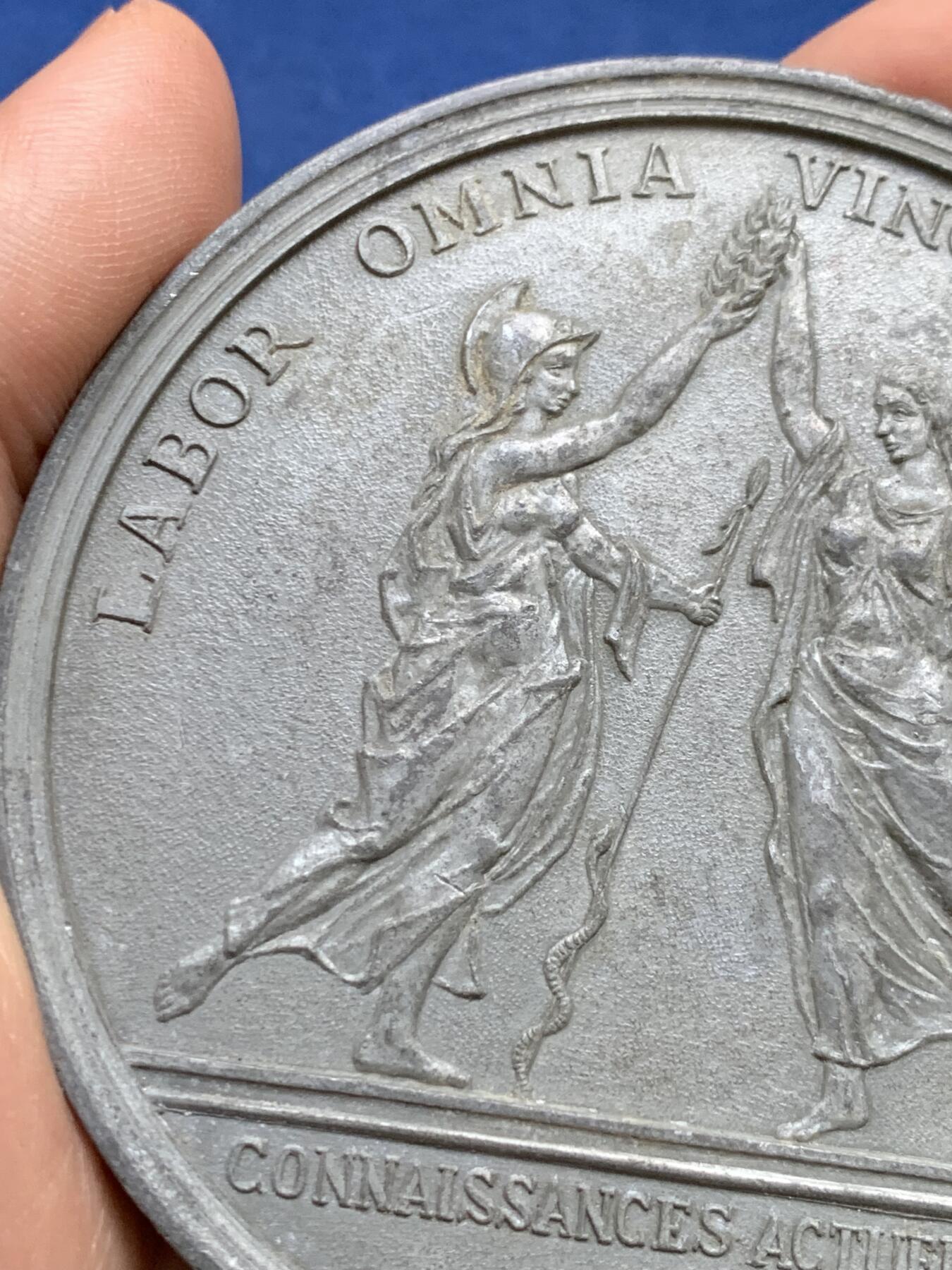 《竞宝斋》第482场 周日，周一 2场连拍 （全场包邮）20级店铺 欢迎送拍 法国国务大臣让-巴蒂斯特·柯尔贝尔纪念大锡章 光边 171.4克 80.5mm