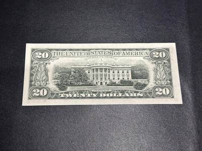 《外钞收藏家》第六百二十九期（精品场）（长期征集拍品、欢迎藏友们联系合作） 1993年美国小头版20美元 全新UNC 无47尾2213