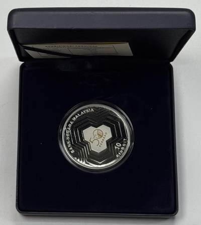 S&S Numismatic世界钱币-拍卖 第126期  马来西亚2021年 社会保障组织成立50周年 10林吉特精制纪念银币 盒证齐全 31克925银