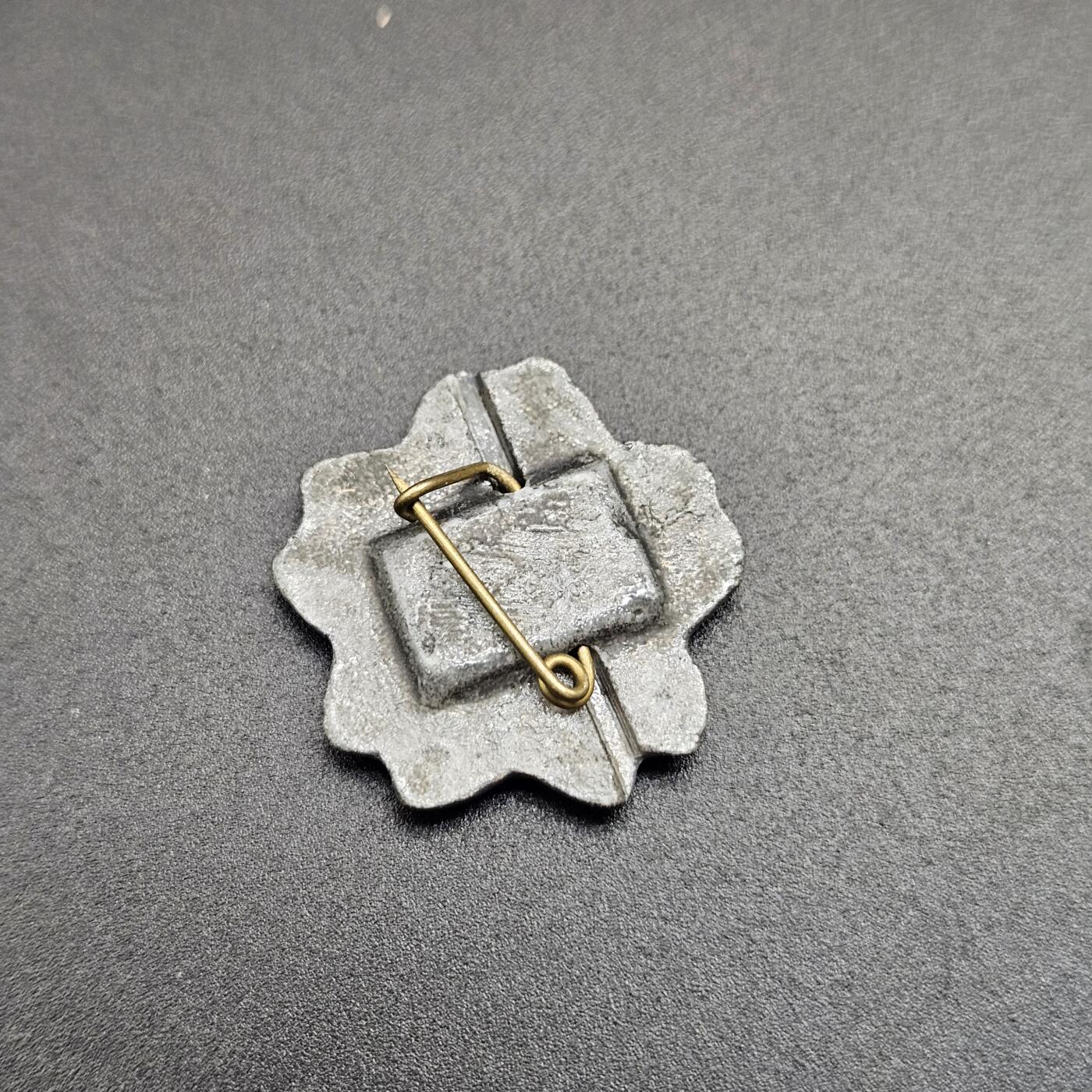 0元起拍勋章 第348期 咸鱼国勋章拍卖专场 4月22日（周三）下午6：00开始