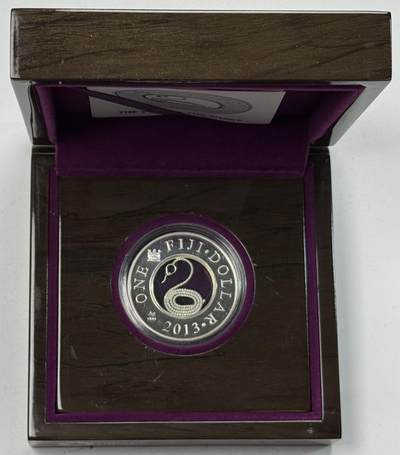 S&S Numismatic世界钱币-拍卖 第126期  斐济2013年 生肖蛇 2元精制掐丝纪念银币 盒证齐全 31.1克999银  芬兰造币厂出品