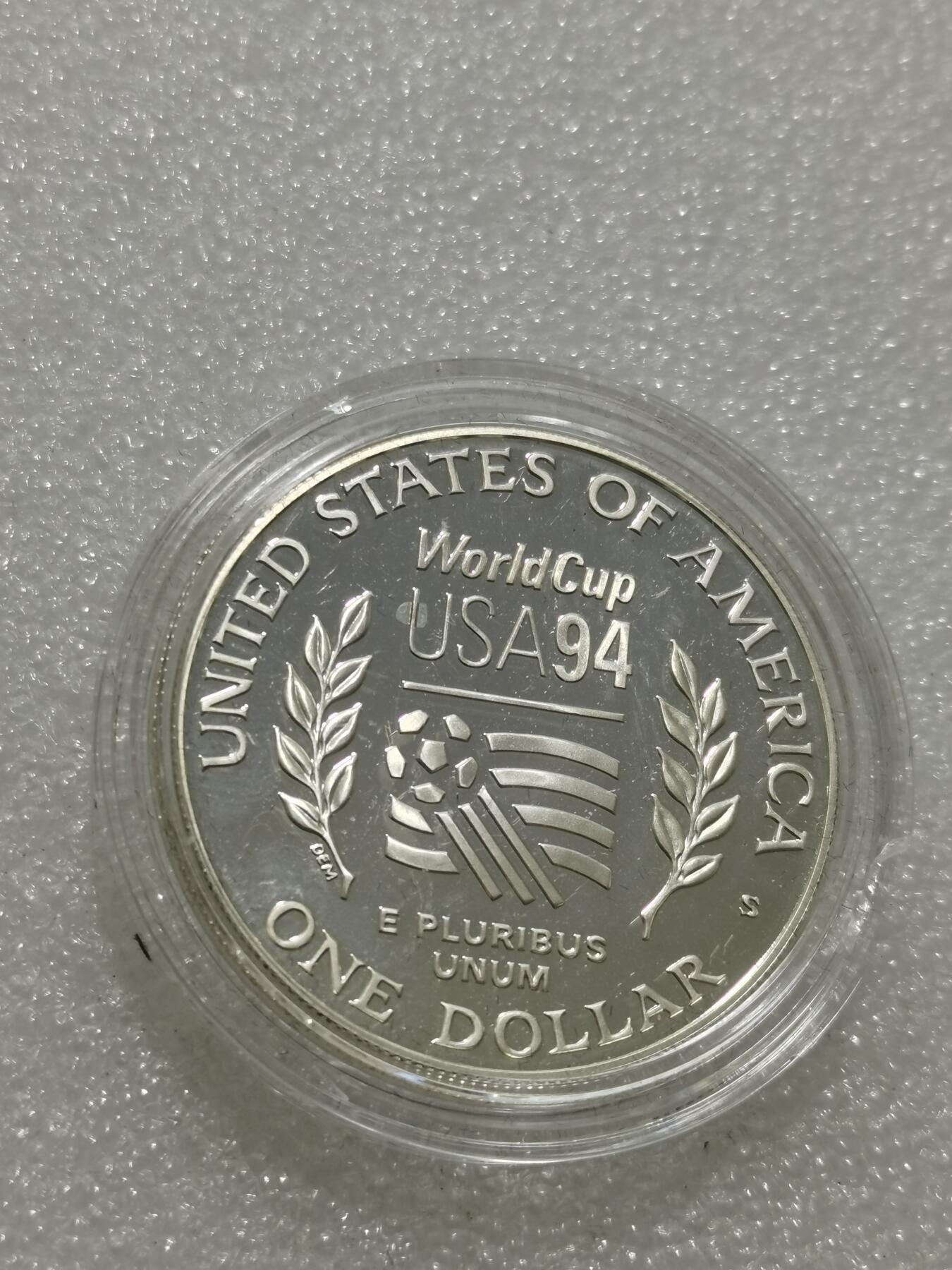 天下钱庄专场欢迎参拍 1994年美国世界杯纪念银币，1元面值，重26.73克90银