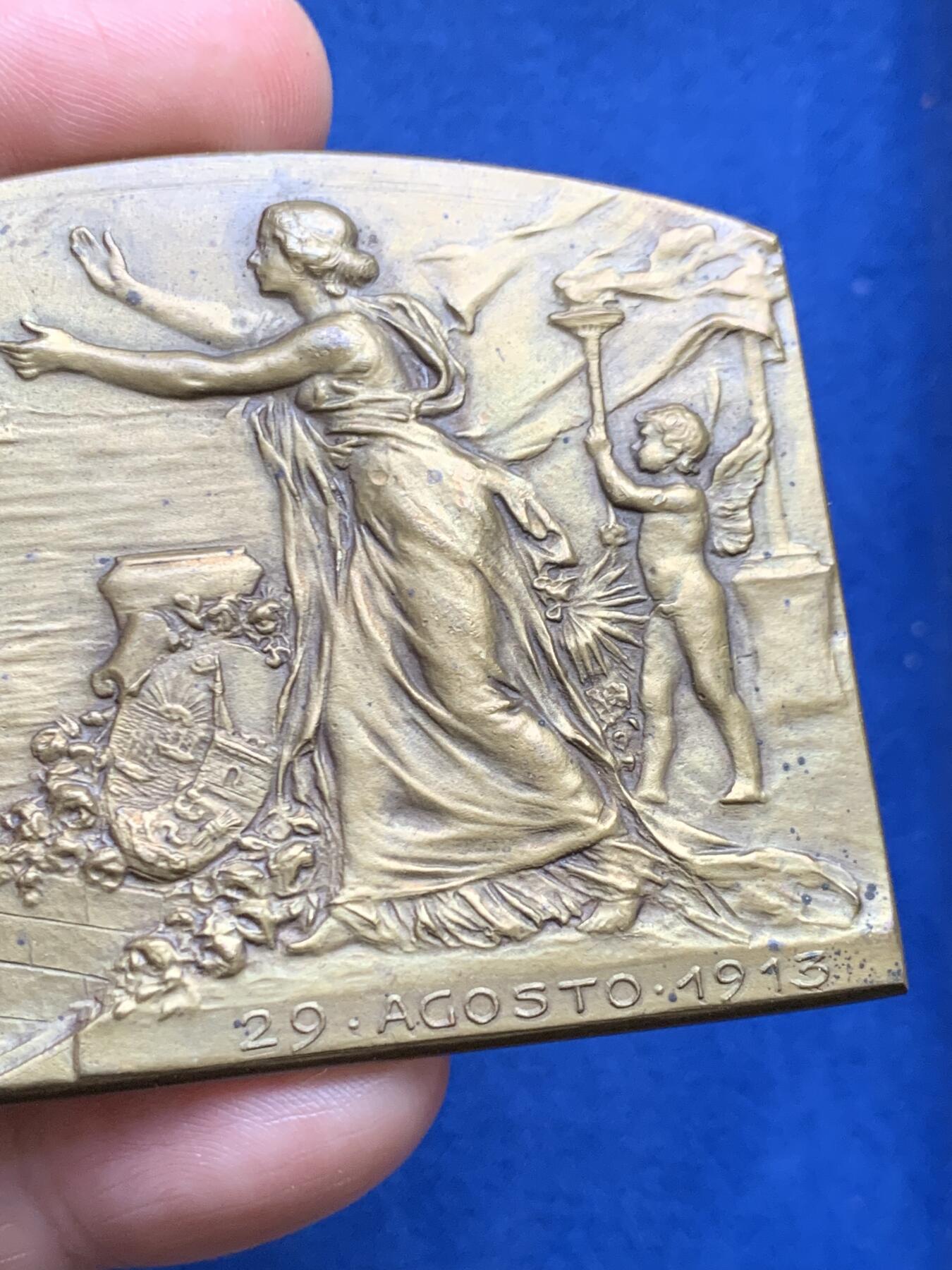 《竞宝斋》第482场 周日，周一 2场连拍 （全场包邮）20级店铺 欢迎送拍 好品 阿根廷1913年异形铜章 54*71.5mm 102g