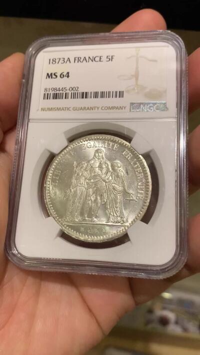 《竞宝斋》第482场 周日，周一 2场连拍 （全场包邮）20级店铺 欢迎送拍 NGC MS64 法国 法兰西第三共和国1873A大力神5法郎银币 好品好质感 分数也不错