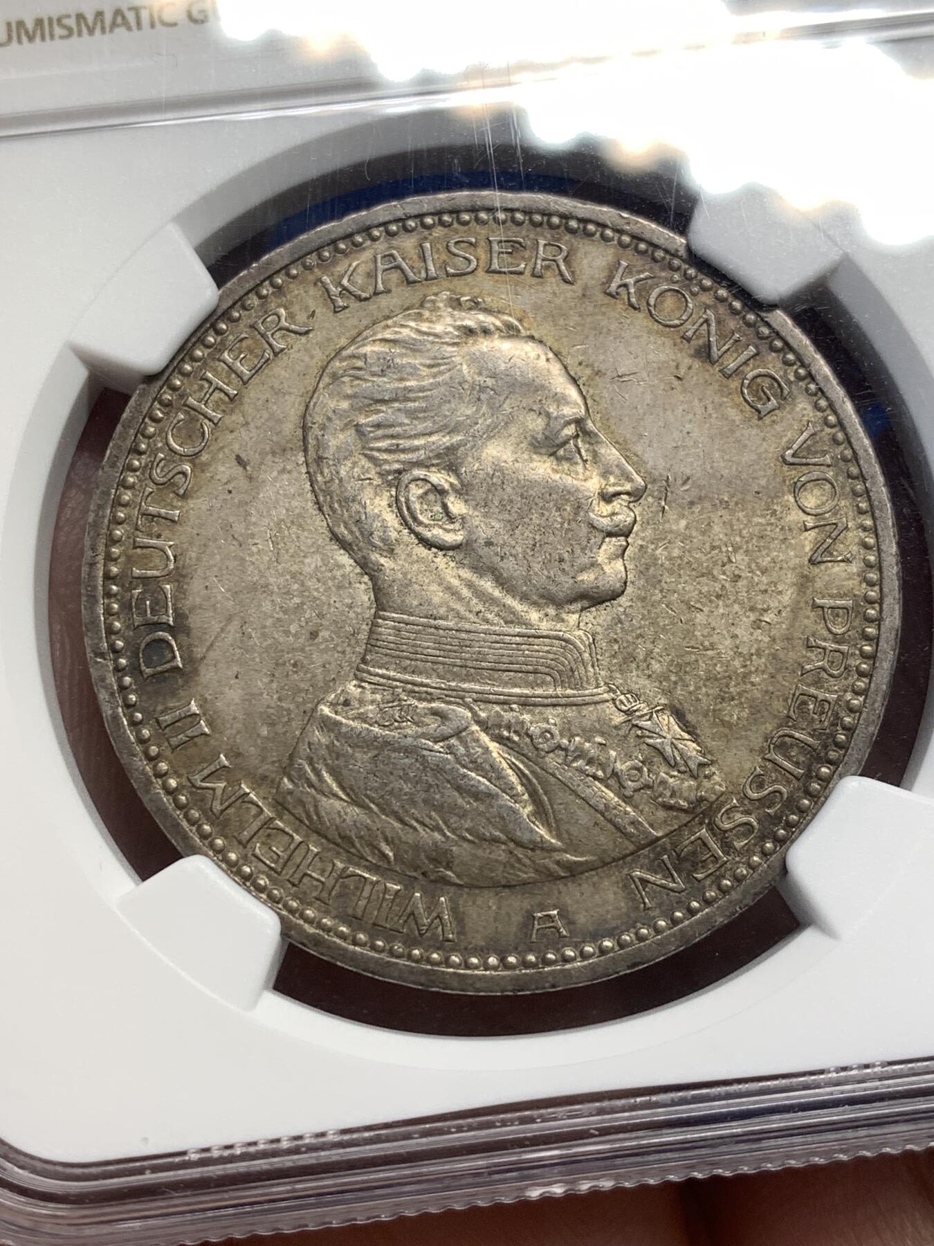 《竞宝斋》第482场 周日，周一 2场连拍 （全场包邮）20级店铺 欢迎送拍 NGC  MS61 德国1913年威廉二世戎装5马克银币 原味厚重包浆