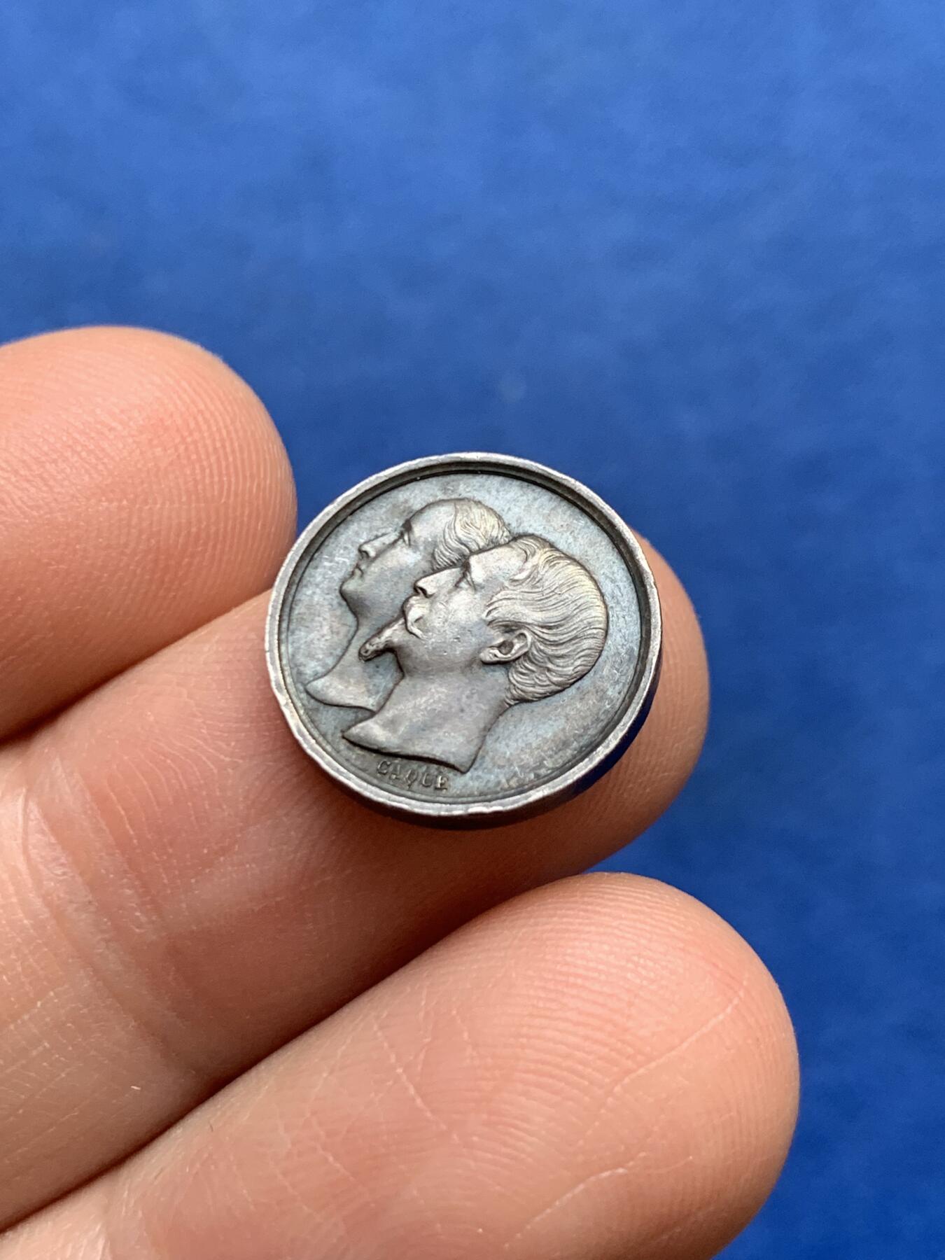 《竞宝斋》第482场 周日，周一 2场连拍 （全场包邮）20级店铺 欢迎送拍 法国1856年拿破仑四世洗礼纪念银章，2.05克，15.2mm