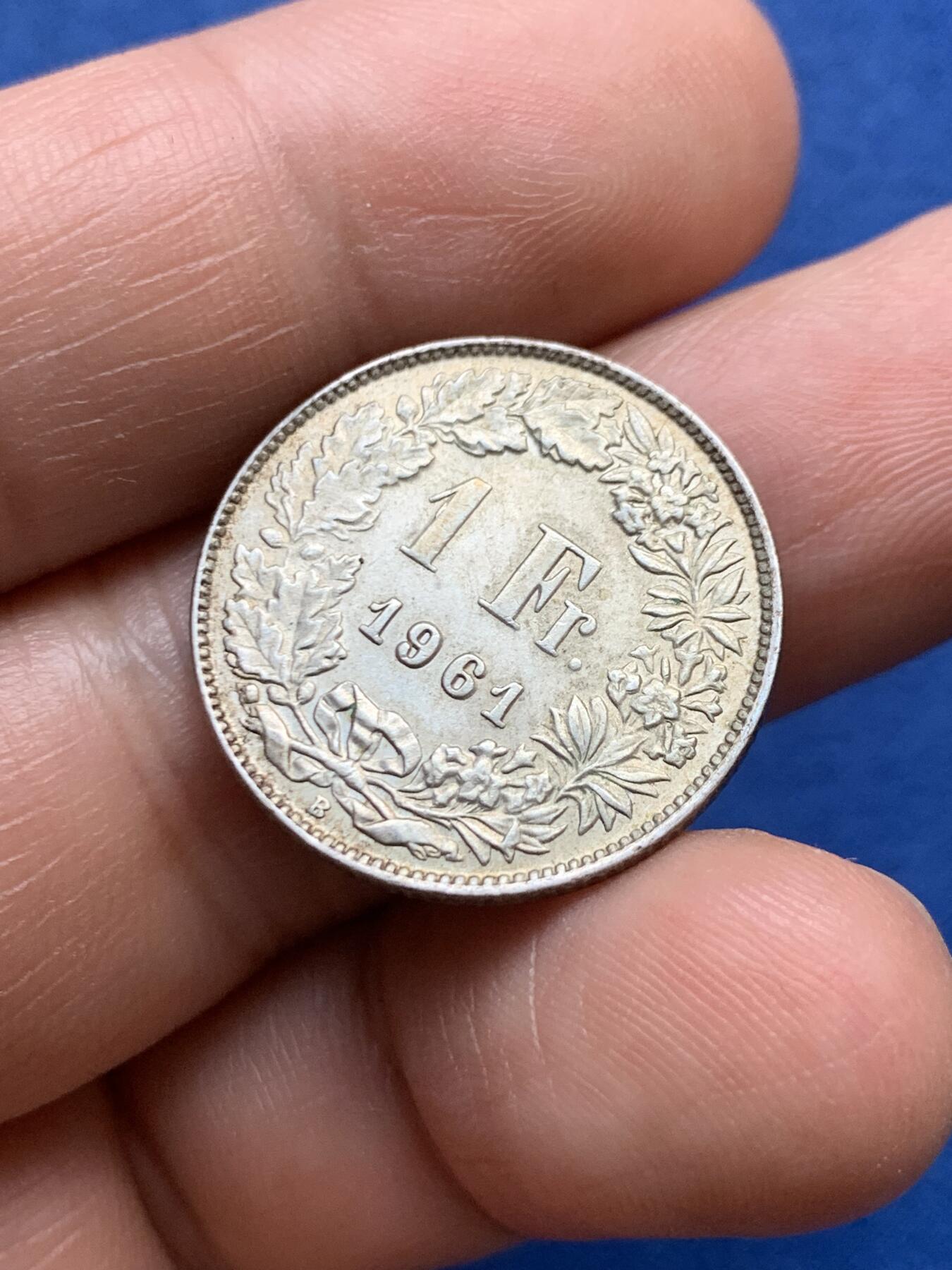 《竞宝斋》第482场 周日，周一 2场连拍 （全场包邮）20级店铺 欢迎送拍 瑞士1961年1法郎银币 状态不错 约5克 835银