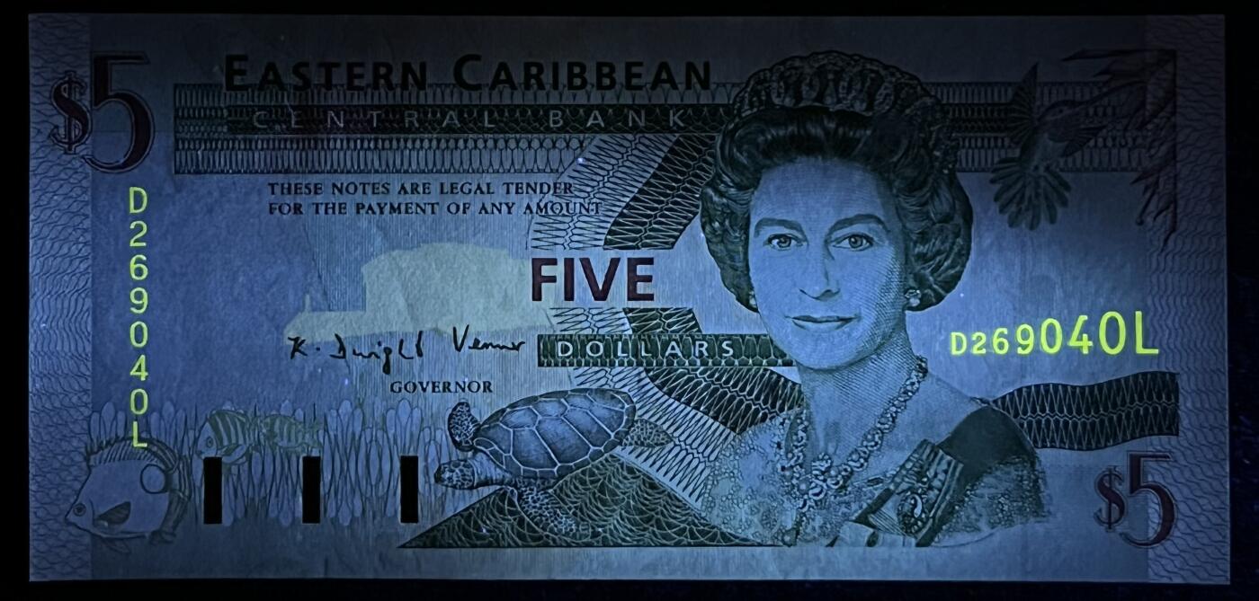 小福收藏拍卖第205期 裸钞场 本期有多张豹子号靓号  大量民国钞 百慕大样钞洋葱冠全套  阿富汗首年份查希尔国王和独立纪念碑 仅发行1000枚亚克力砖封蒙古20000图格里克帝国800周年纪念钞 卢旺达 东加勒比 斯里兰卡等多国精美纸币