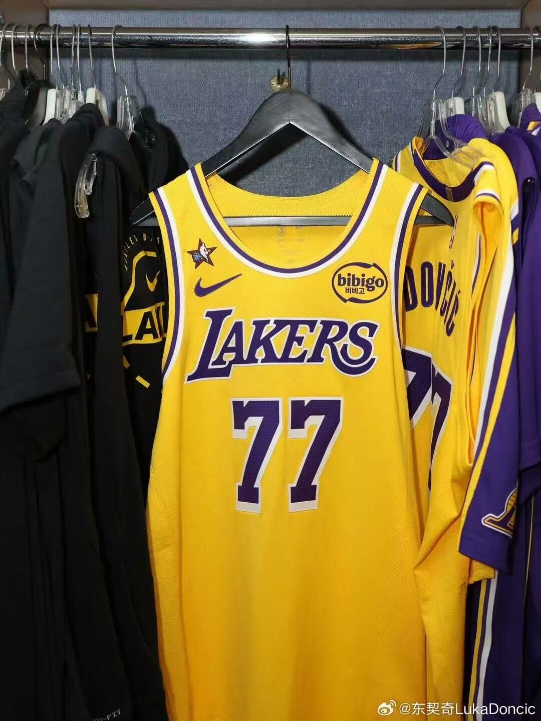 零元拍：东大王加冕得分王，NBA得分王卢卡-东契奇亲签洛杉矶湖人Nike球队限定紫金球衣背书经典Luka Magic，本人尺码，绝对是这个辉煌赛季的不二收藏！