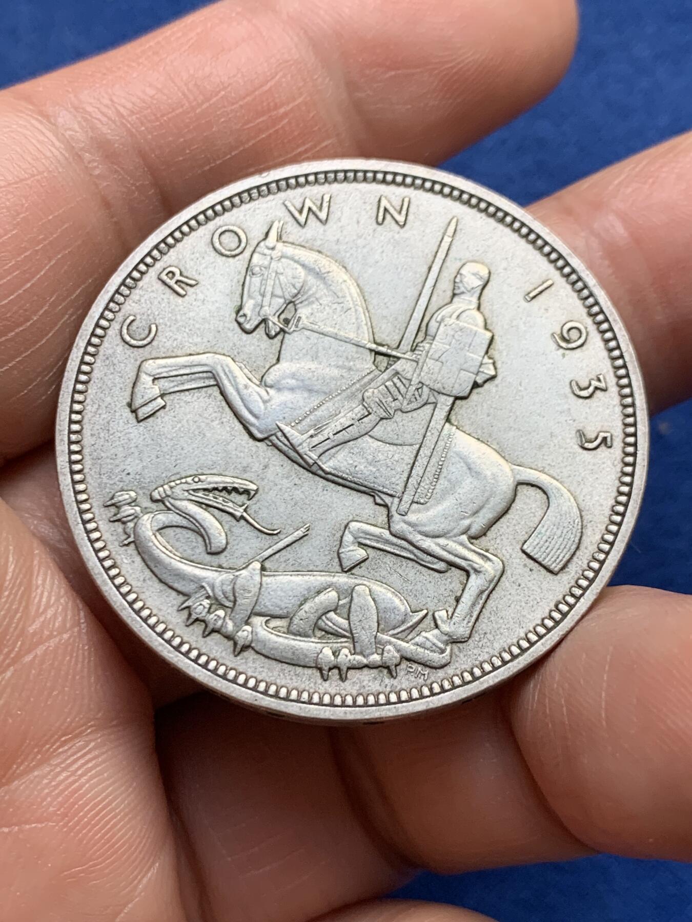 《竞宝斋》第482场 周日，周一 2场连拍 （全场包邮）20级店铺 欢迎送拍 英国1935年乔治五世马剑克朗银币