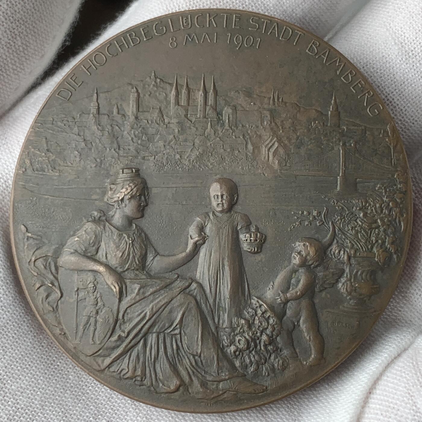 掌中浮雕-藏着的欧洲第059场 1901年巴伐利亚王位继承人诞生纪念铜章，55mm，Borsch雕刻
