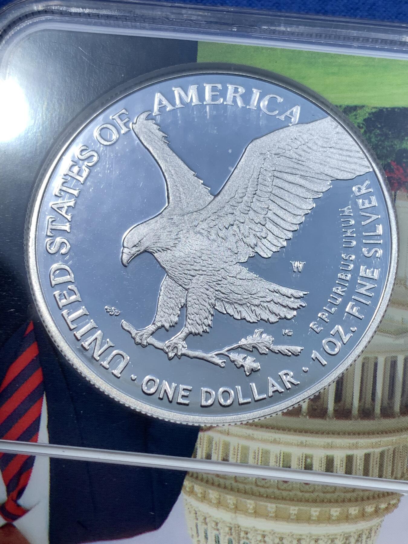 《竞宝斋》第482场 周日，周一 2场连拍 （全场包邮）20级店铺 欢迎送拍 NGC PF70UC 美国2022行走女神鹰洋银币，老特标盒，该特殊标签满分仅364枚 极具意义