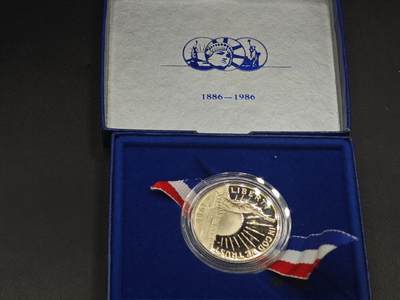 【淘币小摊】实时拍第八百九十六拍   银币套币场    每周一统一发货 美国1986年半美元非流通纪念币 自由女神像百年 原盒