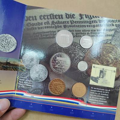 PCAI钱币  21-813 钱币邮票纪念章小专场 外币套装硬币