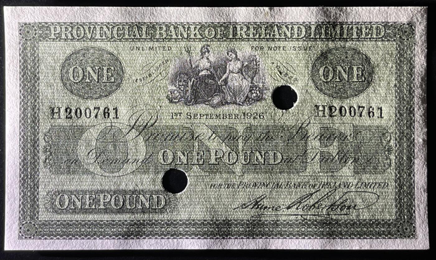 小福收藏拍卖第205期 裸钞场 本期有多张豹子号靓号  大量民国钞 百慕大样钞洋葱冠全套  阿富汗首年份查希尔国王和独立纪念碑 仅发行1000枚亚克力砖封蒙古20000图格里克帝国800周年纪念钞 卢旺达 东加勒比 斯里兰卡等多国精美纸币