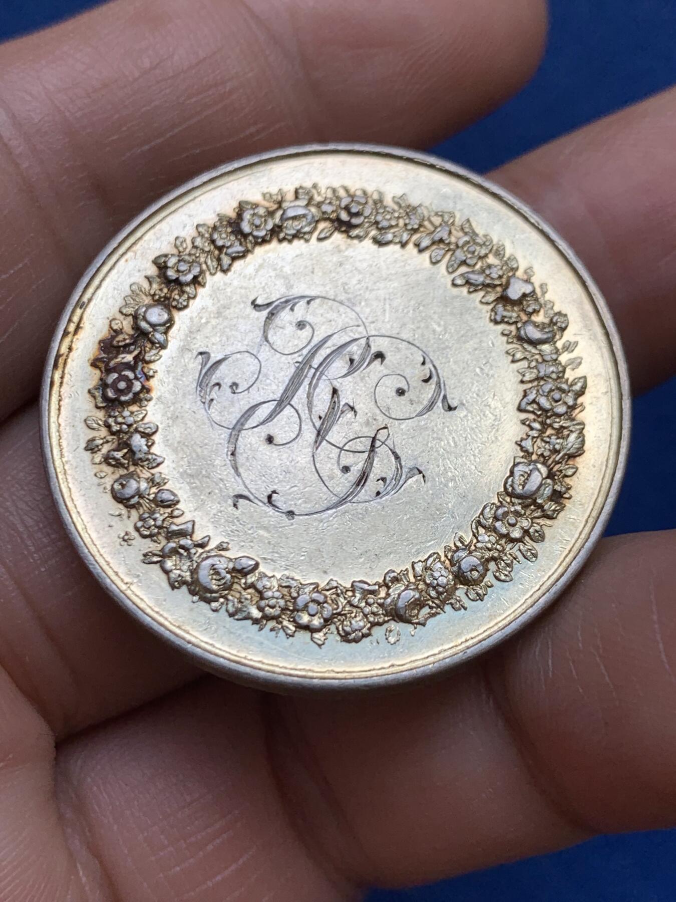 《竞宝斋》第482场 周日，周一 2场连拍 （全场包邮）20级店铺 欢迎送拍 法国结婚纪念银章 34.5mm 18克 蜜蜂银标