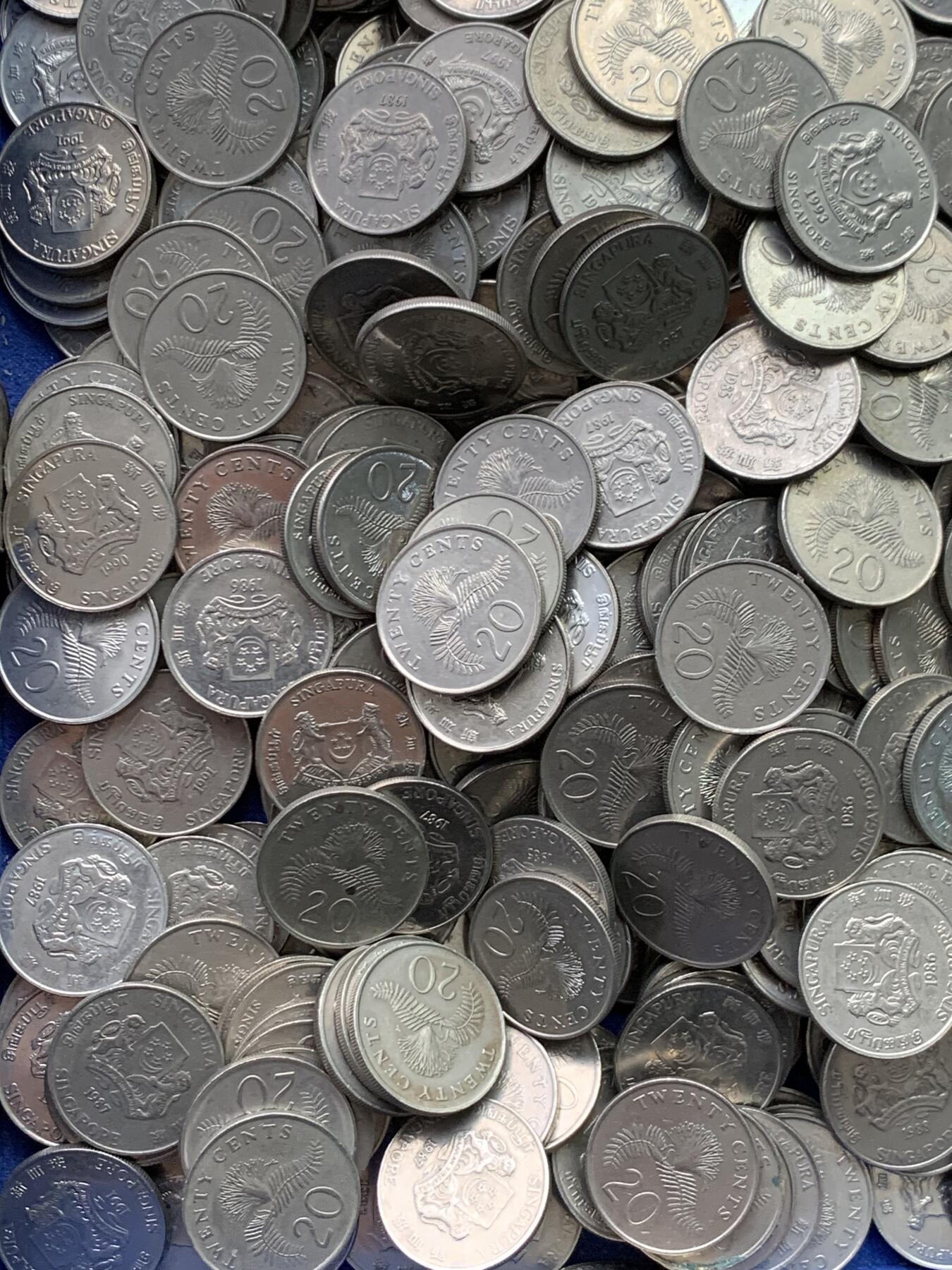 《竞宝斋》第482场 周日，周一 2场连拍 （全场包邮）20级店铺 欢迎送拍 新加坡零钱 20分1000枚硬币，重量4500克+，一枚4.5克，面值200新加坡元！汇率值约1050人民币！