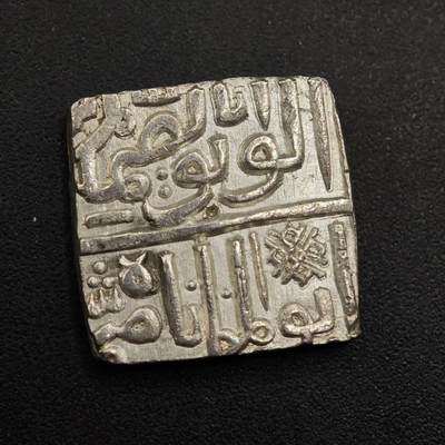 【淘币小摊】实时拍第八百九十六拍   银币套币场    每周一统一发货 印度马尔瓦苏丹国（Malwa Sultanate）的方形银币（银坦卡，Silver Tanka）5.4克