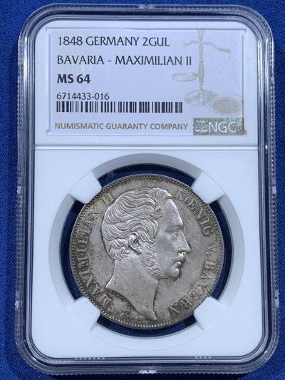 《竞宝斋》第482场 周日，周一 2场连拍 （全场包邮）20级店铺 欢迎送拍 - 亚军分 NGC MS64 德国1848年巴伐利亚双狮流通2盾大银币，马克西米利安二世，2泰勒同款的双狮盾徽设计。环彩包浆，底板丝滑。流通充分的品种，高分实际比2泰勒更少，更高仅有1枚