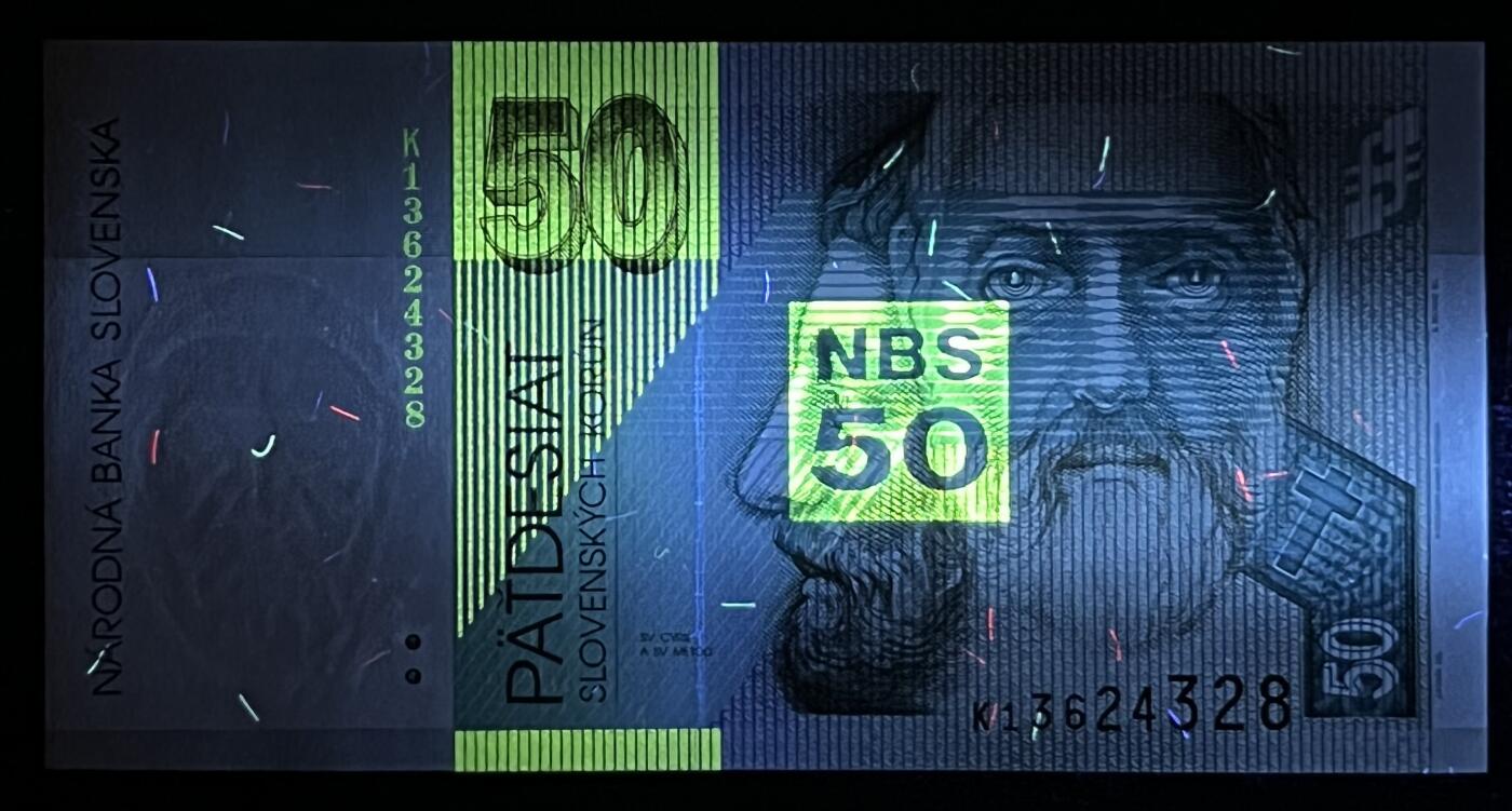 小福收藏拍卖第205期 裸钞场 本期有多张豹子号靓号  大量民国钞 百慕大样钞洋葱冠全套  阿富汗首年份查希尔国王和独立纪念碑 仅发行1000枚亚克力砖封蒙古20000图格里克帝国800周年纪念钞 卢旺达 东加勒比 斯里兰卡等多国精美纸币