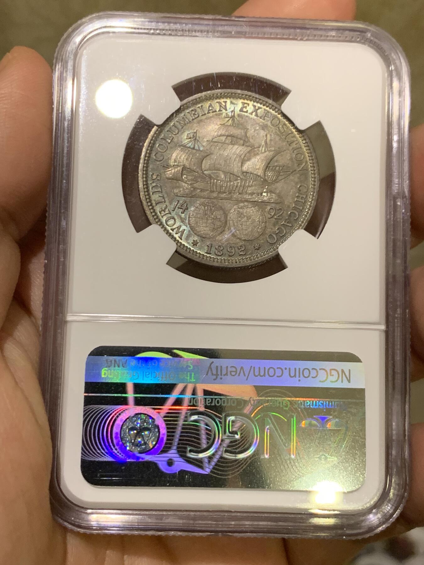 《竞宝斋》第482场 周日，周一 2场连拍 （全场包邮）20级店铺 欢迎送拍 NGC MS64 美国 1892年 哥伦布半美元 纪念银币 少见的绿色包浆 非常好看