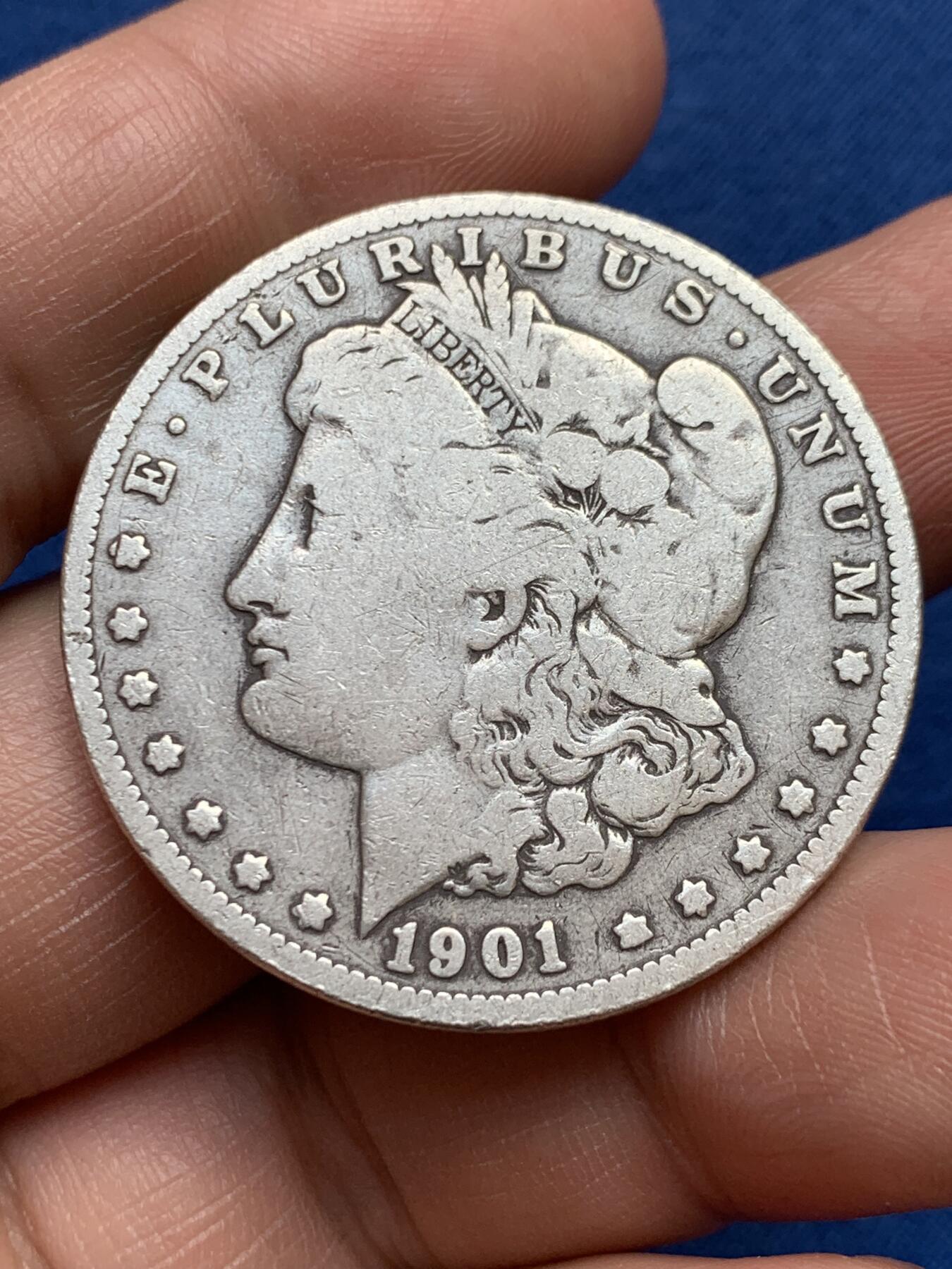 《竞宝斋》第482场 周日，周一 2场连拍 （全场包邮）20级店铺 欢迎送拍 美国1901年摩根1美元银币