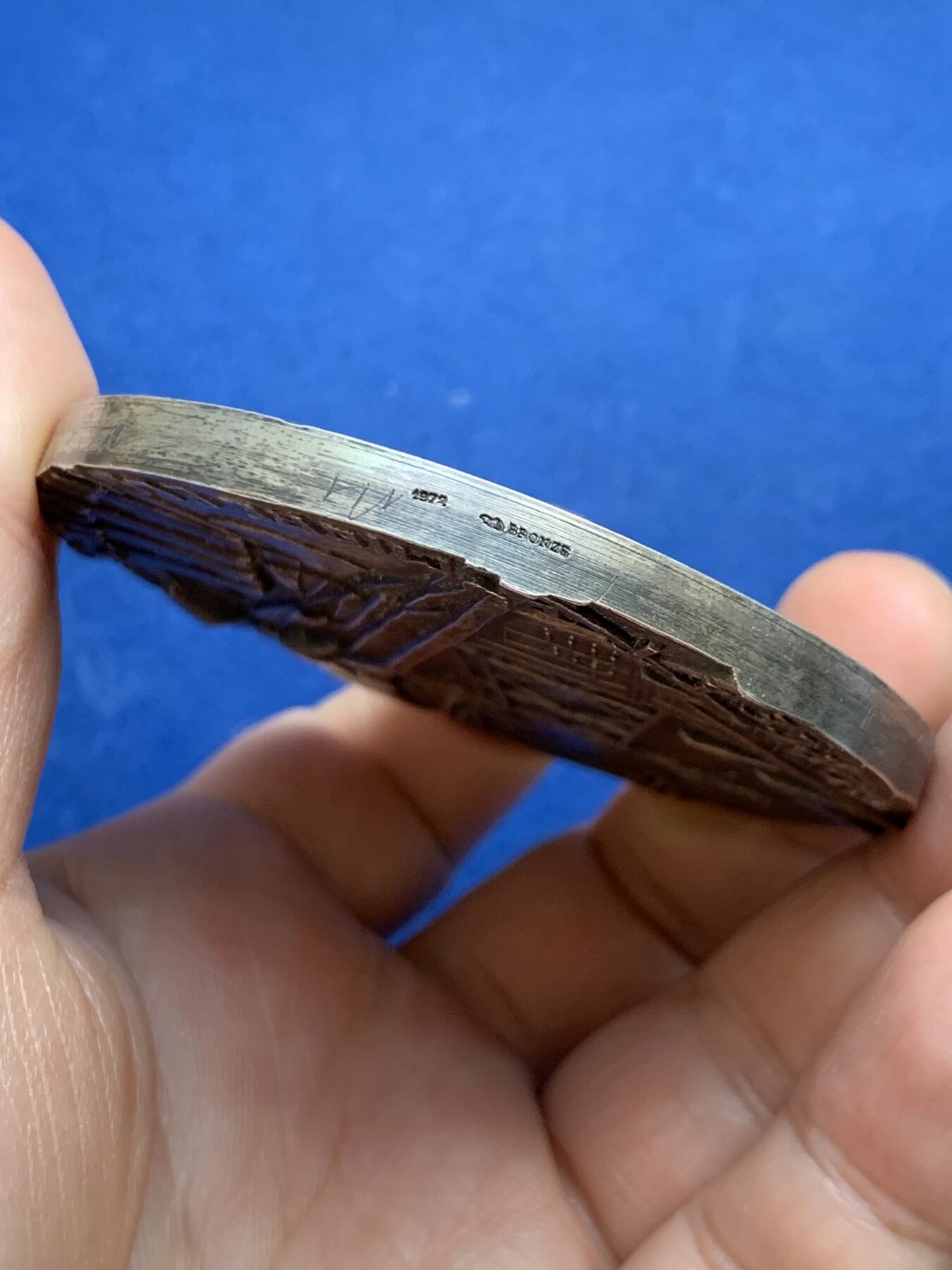 《竞宝斋》第482场 周日，周一 2场连拍 （全场包邮）20级店铺 欢迎送拍 法国电力公司FORCLUM 50周年纪念镀银铜章 少见品种 175.2克 67.2mm