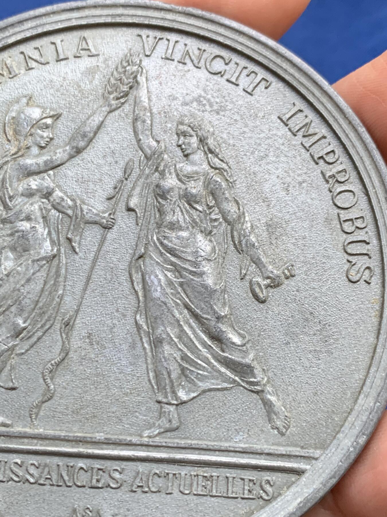 《竞宝斋》第482场 周日，周一 2场连拍 （全场包邮）20级店铺 欢迎送拍 法国国务大臣让-巴蒂斯特·柯尔贝尔纪念大锡章 光边 171.4克 80.5mm