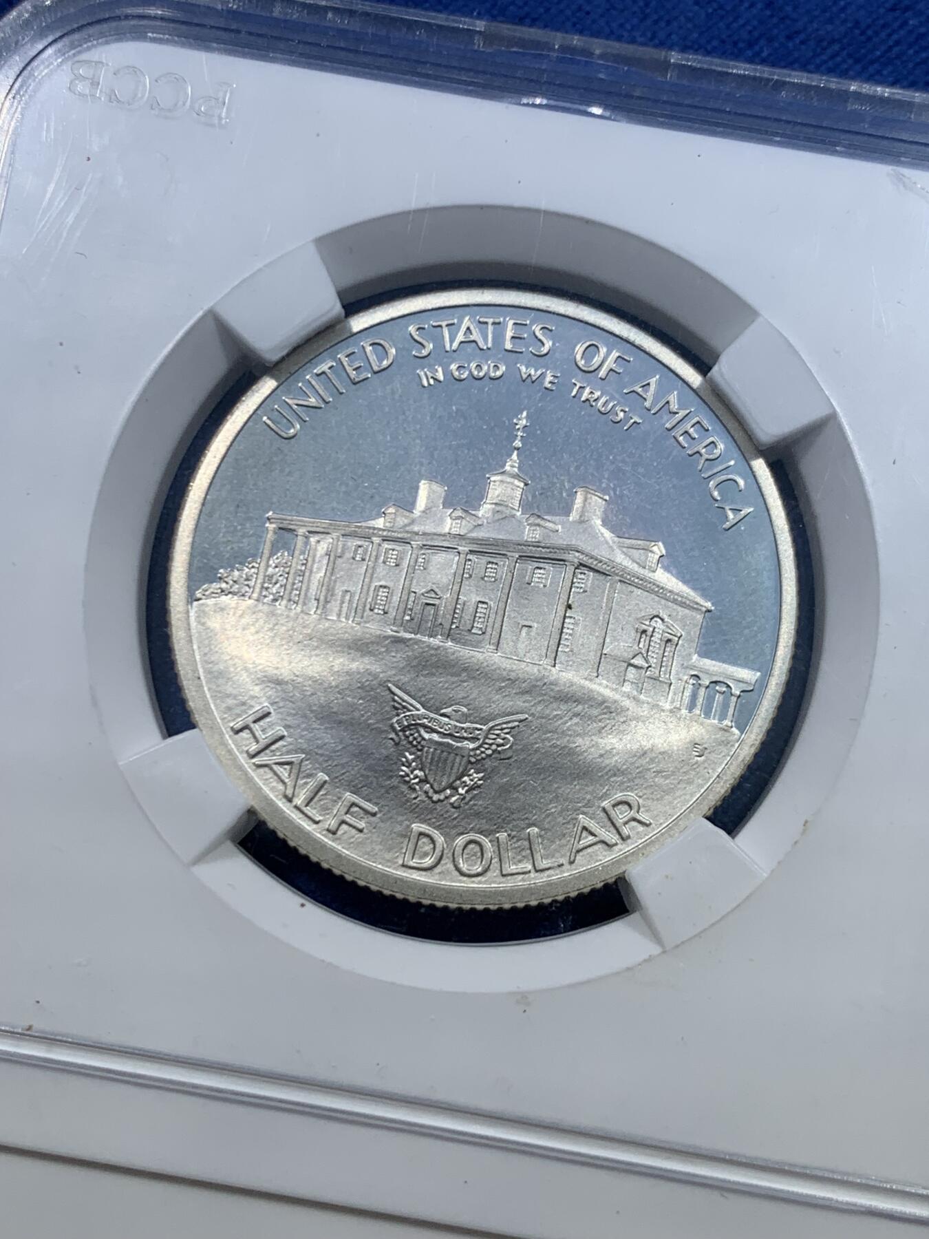 《竞宝斋》第482场 周日，周一 2场连拍 （全场包邮）20级店铺 欢迎送拍 美国1982年乔治·华盛顿诞辰250周年纪念半元精制银币