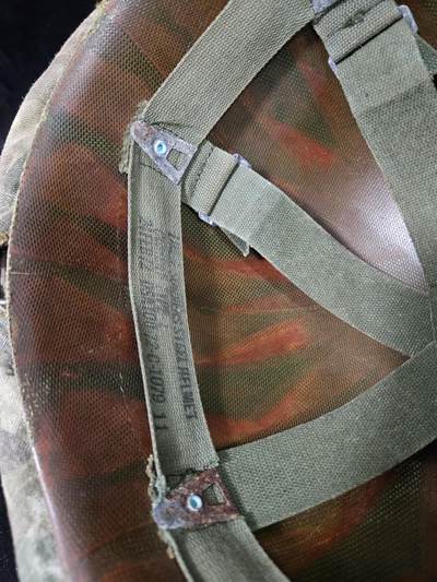 0元起拍勋章 第348期 咸鱼国勋章拍卖专场 4月22日（周三）下午6：00开始 原品 美国越战时期步兵盔 下巴带有损