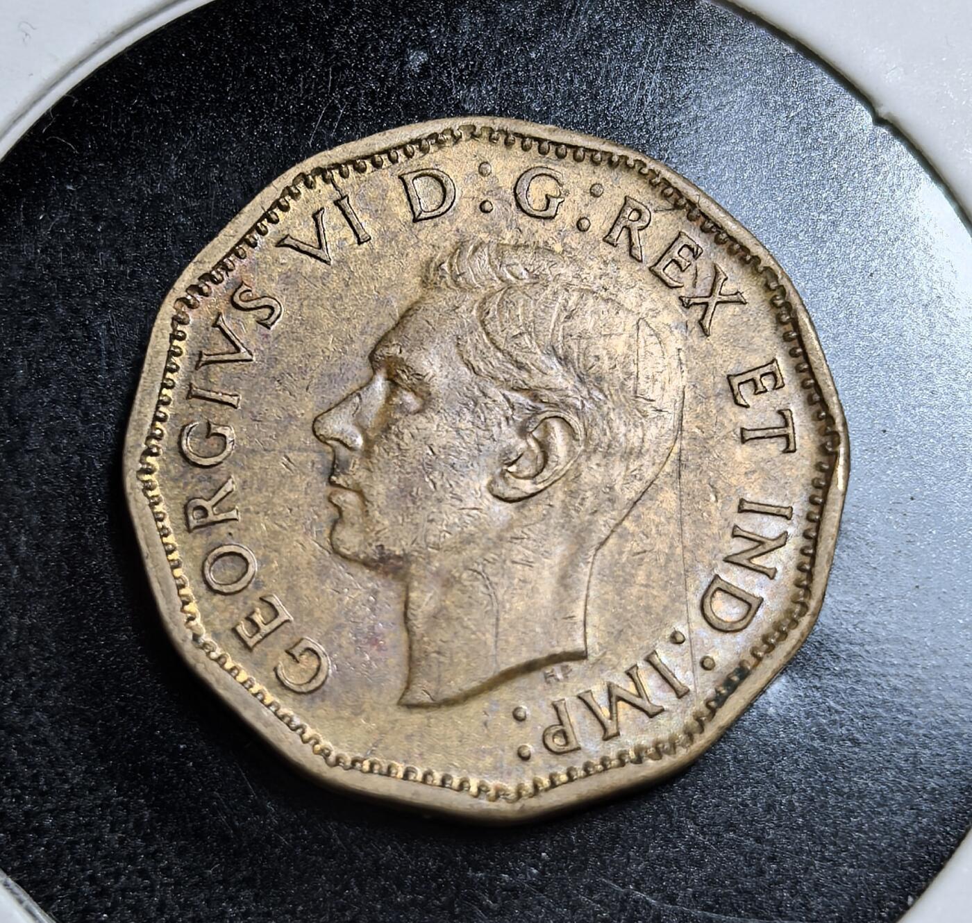 外国优质老铜币纪念币银币专场，周六晚上九点倒数截拍，满百包邮，周日发货,可寄存半年，喜欢朋友微信扫描二维码可直接参拍