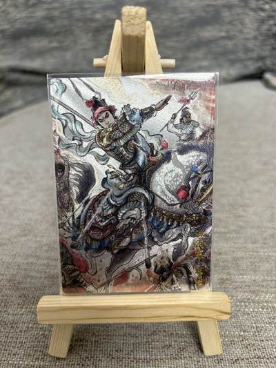 喜灰玩卡拍卖第八期，接拍品0佣金，欢迎送拍，释放现金流，让自己有资金可以购买更多喜欢的卡牌，让别的卡友能淘到更多心仪的卡牌 【限编】卡德曼  卡有江湖  联名卡 不二猿老师绘 没羽箭张清 限编136/200编 折光