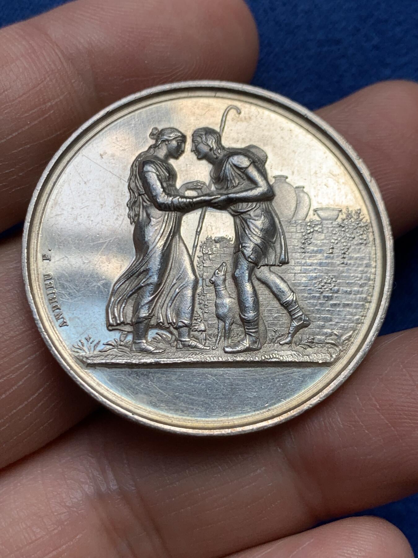 《竞宝斋》第482场 周日，周一 2场连拍 （全场包邮）20级店铺 欢迎送拍 法国结婚纪念银章，22g，36.7mm，蜜蜂边铭，高浮雕