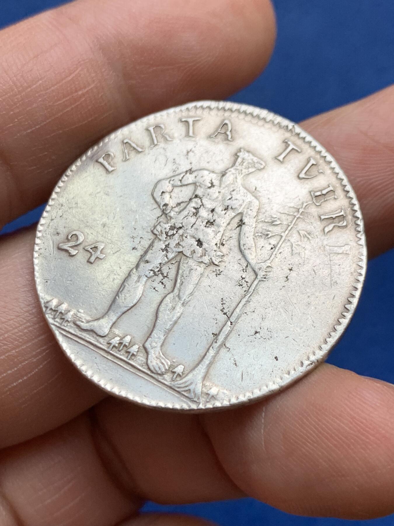 《竞宝斋》第482场 周日，周一 2场连拍 （全场包邮）20级店铺 欢迎送拍 不伦瑞克-沃尔芬比特尔侯国2/3野人泰勒银币。1730年奥古斯特·威廉时期（1714-1731年）打制，正面：野人图案，面值：24玛丽恩格罗申（等同2/3泰勒），铭文大意“蒙神恩典，奥古斯都·威廉，不伦瑞克和吕讷堡公爵，1730年”/24玛丽恩格罗申银）EPH. （厂记铸币师标记）重约：12.68克。1730为该版最终年份！少见品种。