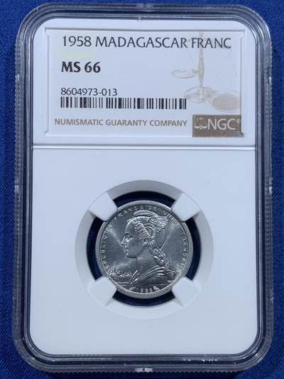 《竞宝斋》第482场 周日，周一 2场连拍 （全场包邮）20级店铺 欢迎送拍 - NGC MS66 马达加斯加1958年1法郎铝币 66分高分不易 细节极为清晰
