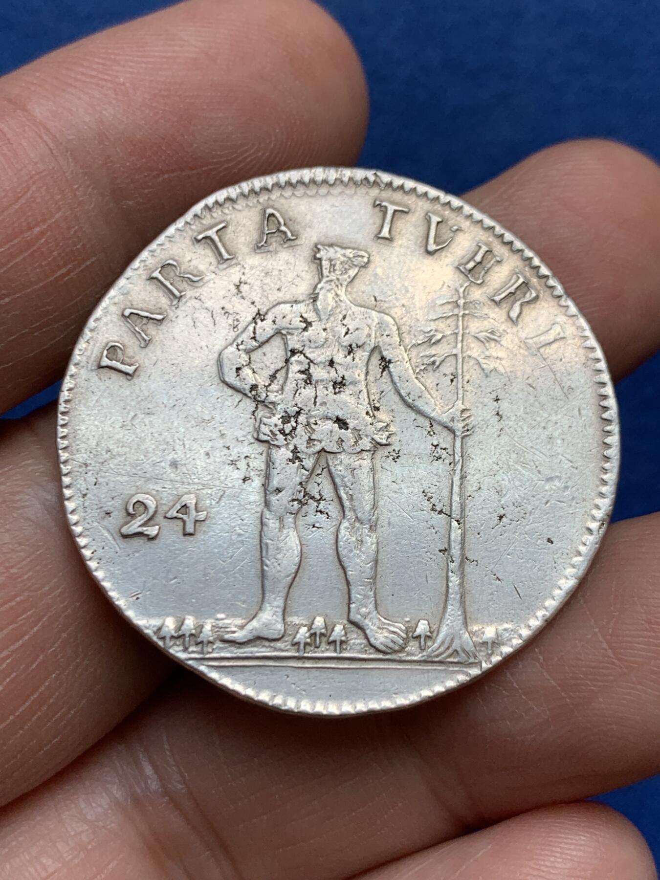 《竞宝斋》第482场 周日，周一 2场连拍 （全场包邮）20级店铺 欢迎送拍 不伦瑞克-沃尔芬比特尔侯国2/3野人泰勒银币。1730年奥古斯特·威廉时期（1714-1731年）打制，正面：野人图案，面值：24玛丽恩格罗申（等同2/3泰勒），铭文大意“蒙神恩典，奥古斯都·威廉，不伦瑞克和吕讷堡公爵，1730年”/24玛丽恩格罗申银）EPH. （厂记铸币师标记）重约：12.68克。1730为该版最终年份！少见品种。