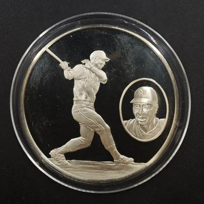 【淘币小摊】实时拍第八百九十六拍   银币套币场    每周一统一发货 日本1978年银章 王贞治800次本垒打纪念 925银20克 带纪念框有银标（侧面）