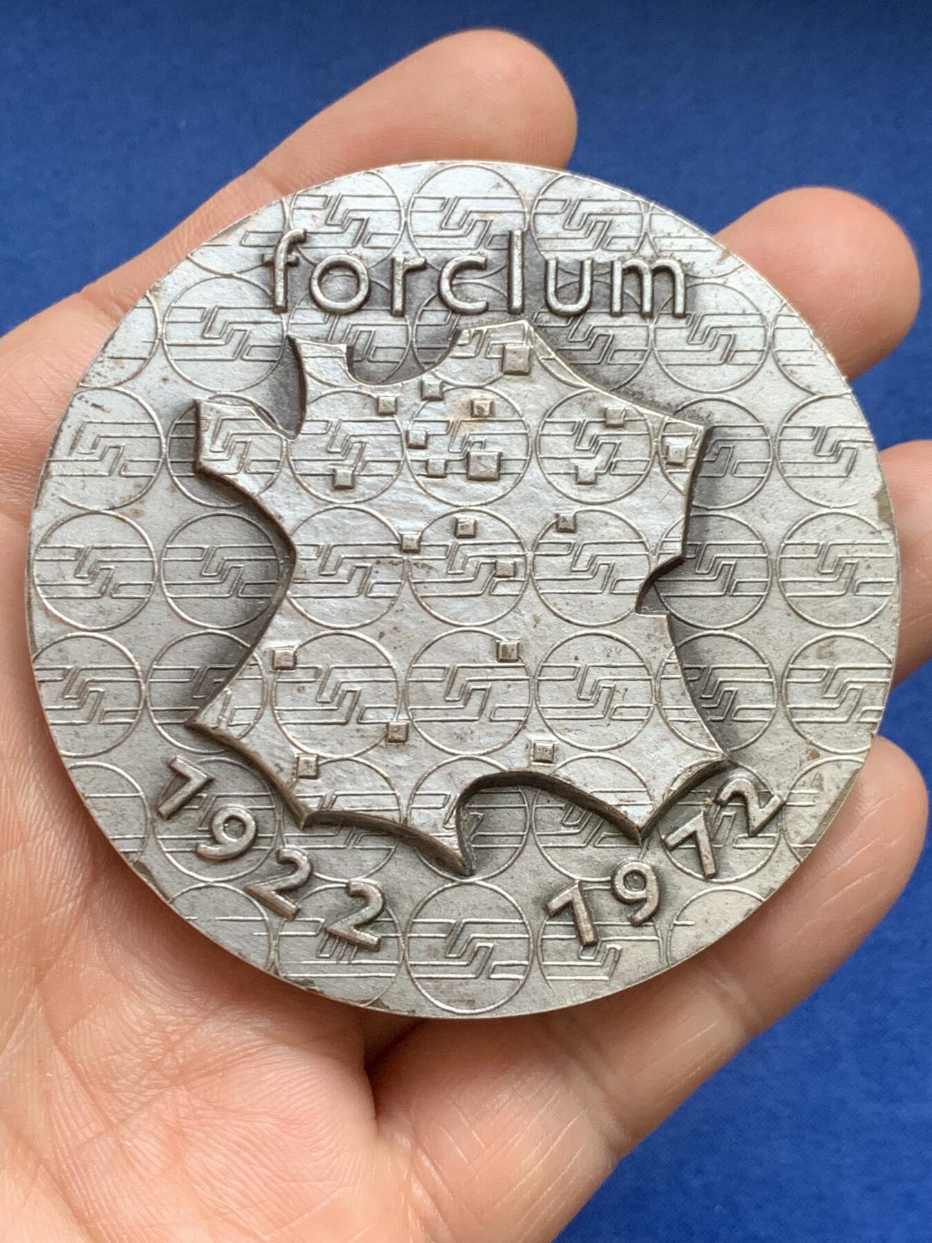 《竞宝斋》第482场 周日，周一 2场连拍 （全场包邮）20级店铺 欢迎送拍 法国电力公司FORCLUM 50周年纪念镀银铜章 少见品种 175.2克 67.2mm