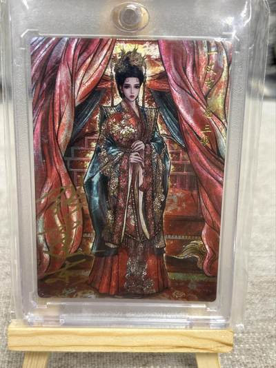 喜灰玩卡拍卖第八期，接拍品0佣金，欢迎送拍，释放现金流，让自己有资金可以购买更多喜欢的卡牌，让别的卡友能淘到更多心仪的卡牌 【亲签限编】 卡德曼 张建东水浒 张建东老师亲签 限编046/108编 折光粗闪